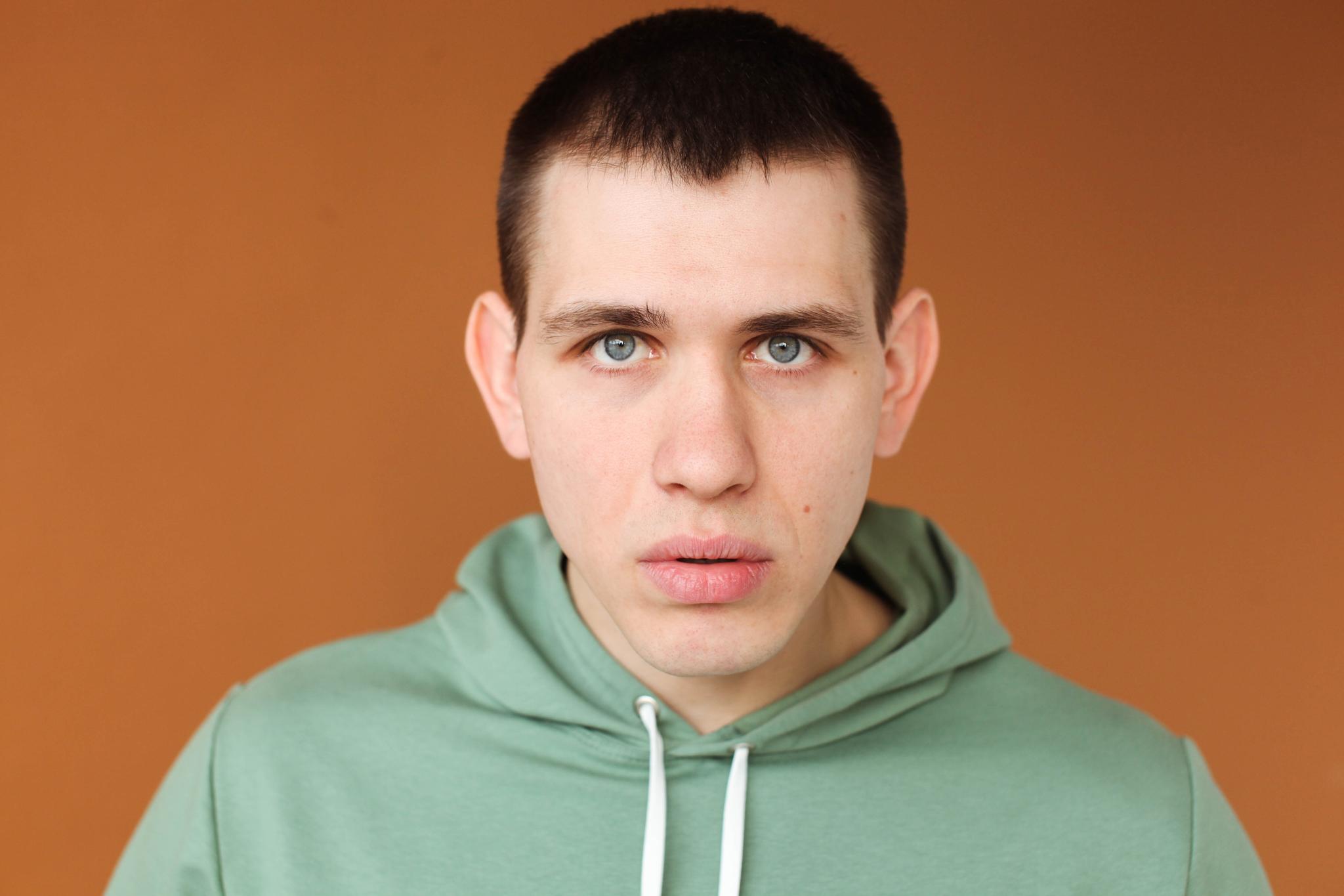 Александр Левин